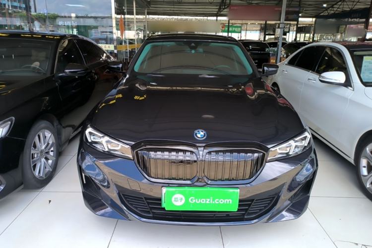 Used BMW i3 2023 eDrive 40 L Midnight Edition Front