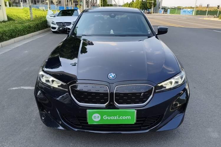 Used BMW i3 2023 eDrive 40 L Midnight Edition Front