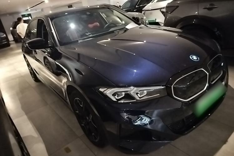 Used BMW i3 2023 eDrive 40 L Midnight Edition Front Right 45 Deg