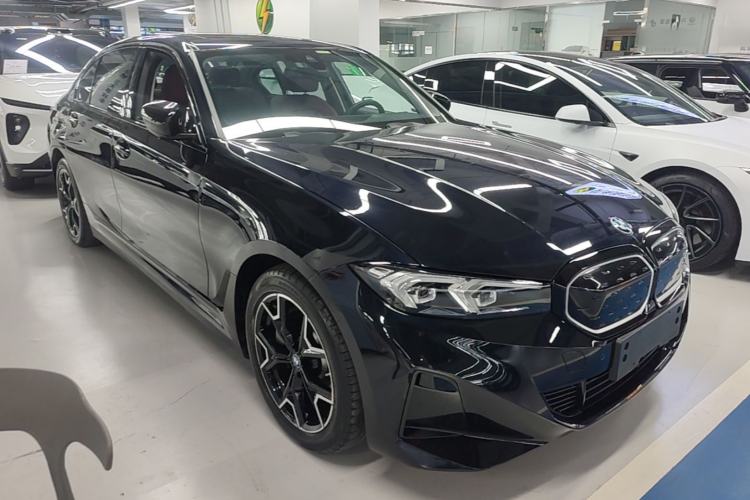 Used BMW i3 2023 eDrive 40 L Midnight Edition Front Right 45 Deg