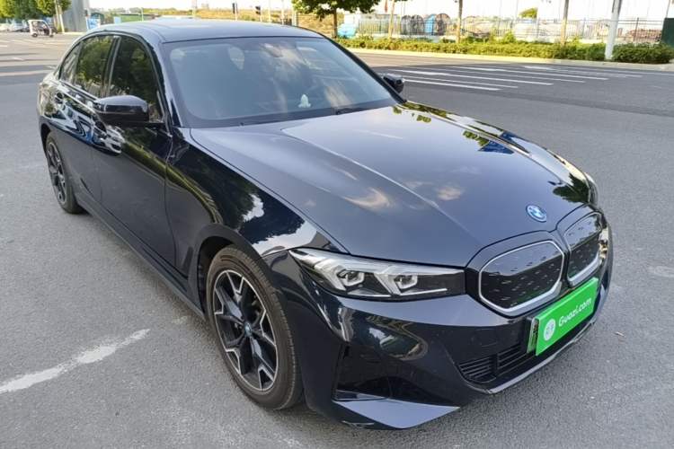 Used BMW i3 2023 eDrive 40 L Midnight Edition Front Right 45 Deg