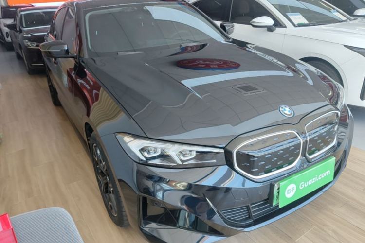 Used BMW i3 2023 eDrive 40 L Midnight Edition Front Right 45 Deg