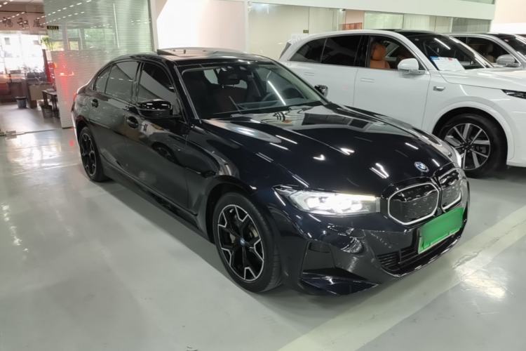 Used BMW i3 2023 eDrive 40 L Midnight Edition Front Right 45 Deg