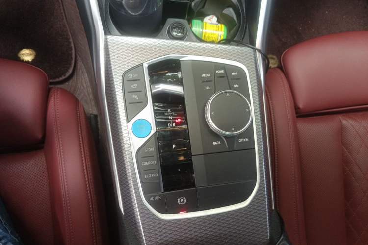 Used BMW i3 2023 eDrive 40 L Midnight Sports Package Gear Lever