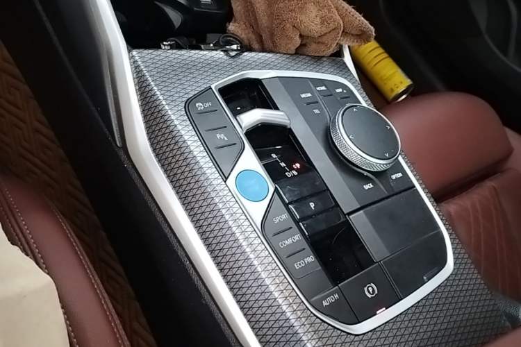 Used BMW i3 2023 eDrive 40 L Midnight Edition Gear Lever
