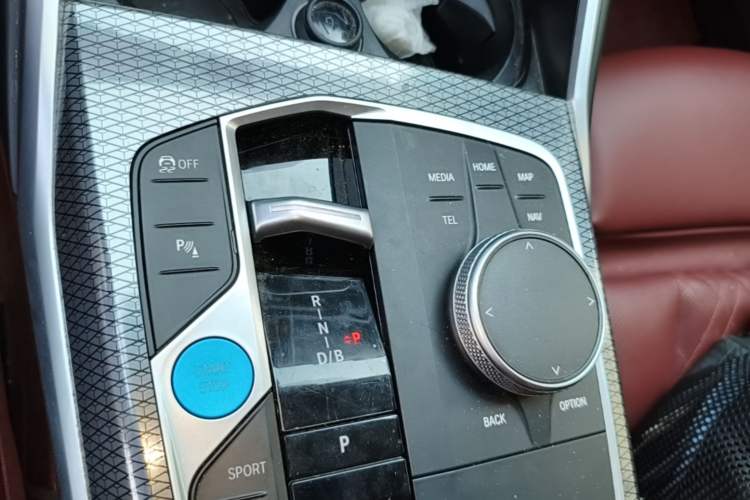 Used BMW i3 2023 eDrive 40 L Midnight Edition Gear Lever