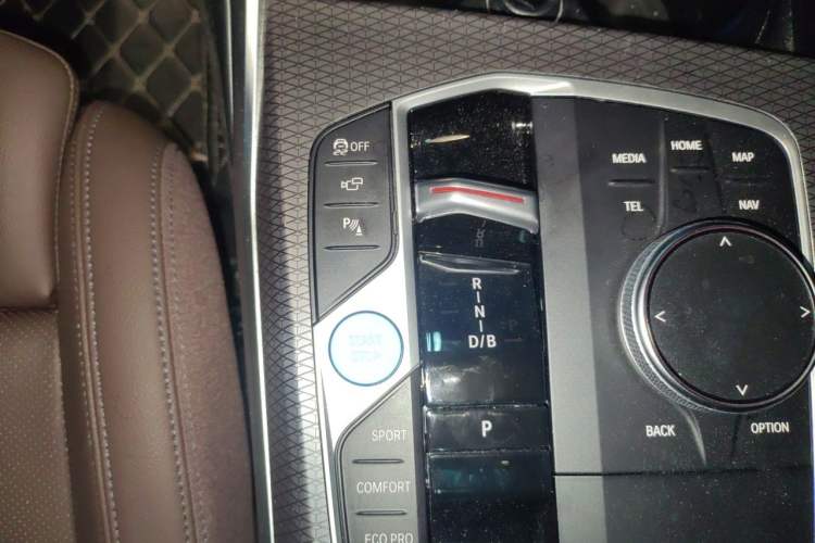 Used BMW i3 2023 eDrive 40 L Midnight Sports Package Gear Lever