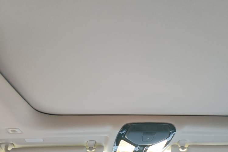 Used BMW i3 2023 eDrive 40 L Midnight Edition Headliner