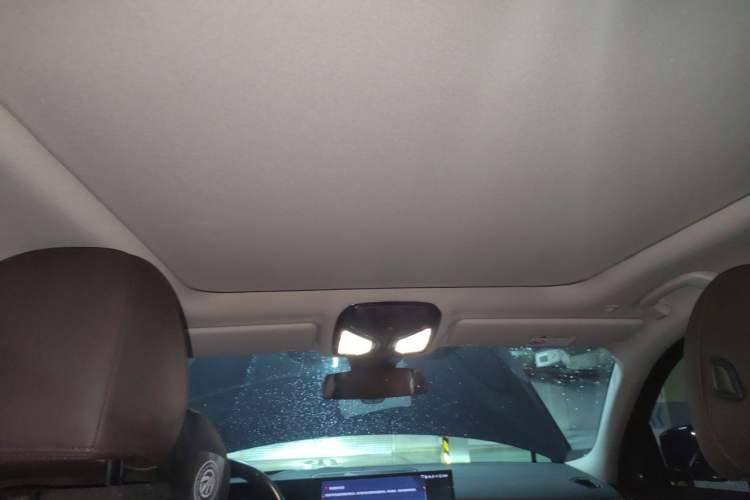 Used BMW i3 2023 eDrive 40 L Midnight Sports Package Headliner