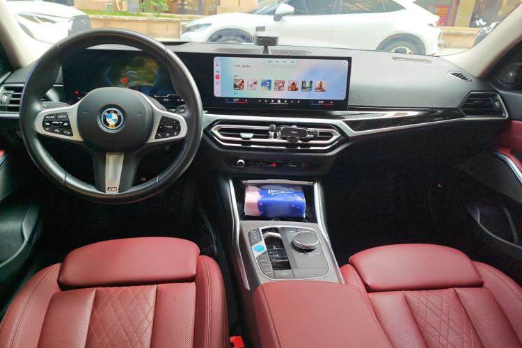 Used BMW i3 2023 eDrive 40 L Midnight Sports Package Interior 2