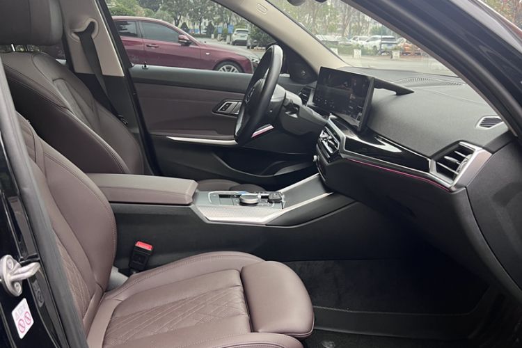 Used BMW i3 2023 eDrive 40 L Midnight Sports Package Interior 2