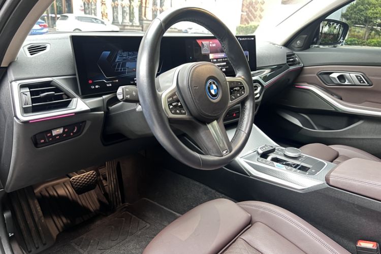 Used BMW i3 2023 eDrive 40 L Midnight Sports Package Interior 8