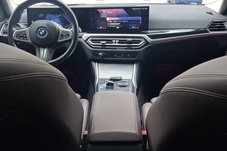 Used BMW i3 2023 eDrive 40 L Midnight Sports Package Interior 9