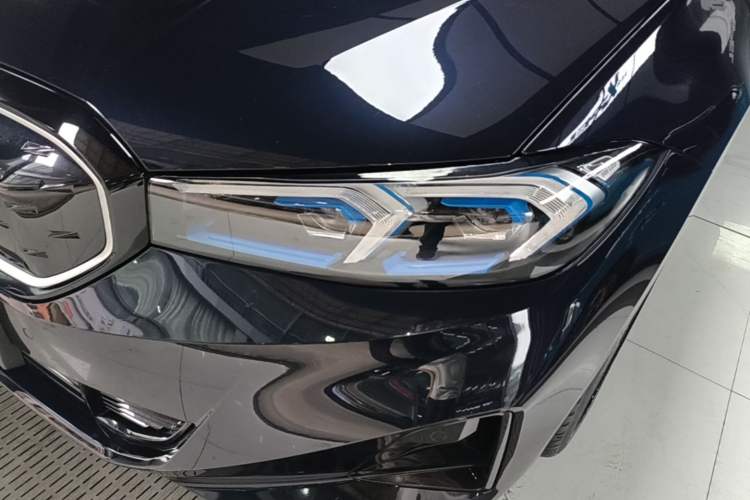 Used BMW i3 2023 eDrive 40 L Midnight Sports Package Left Front Headlight