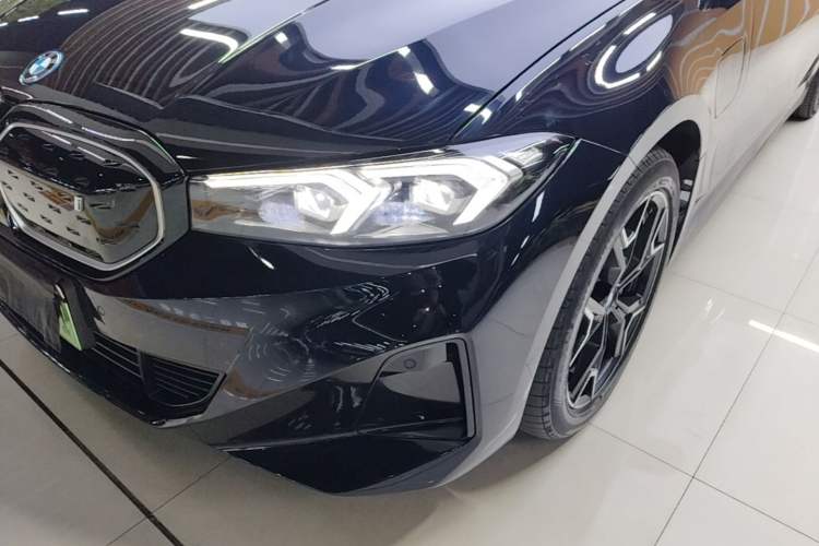 Used BMW i3 2023 eDrive 40 L Midnight Sports Package Left Front Headlight