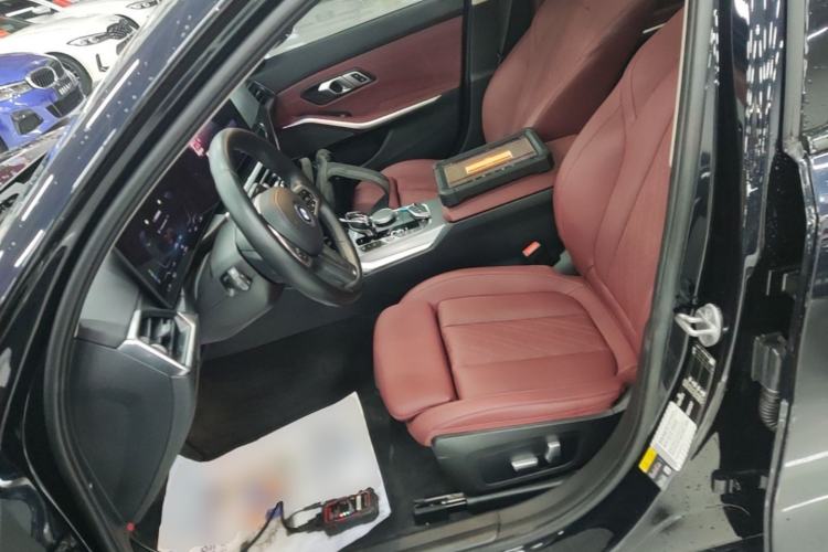 Used BMW i3 2023 eDrive 40 L Midnight Sports Package Left Front Seat