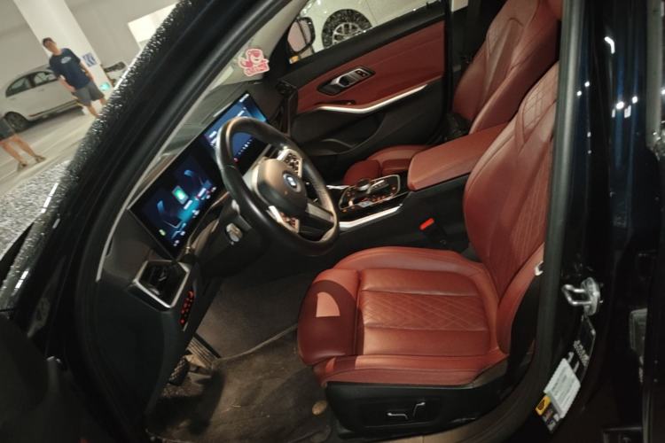 Used BMW i3 2023 eDrive 40 L Midnight Edition Left Front Seat