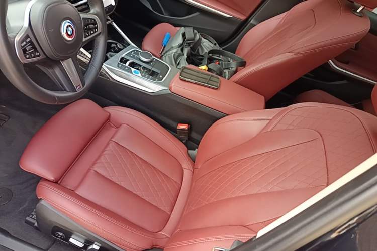 Used BMW i3 2023 eDrive 40 L Midnight Edition Left Front Seat