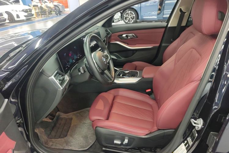 Used BMW i3 2023 eDrive 40 L Midnight Edition Left Front Seat