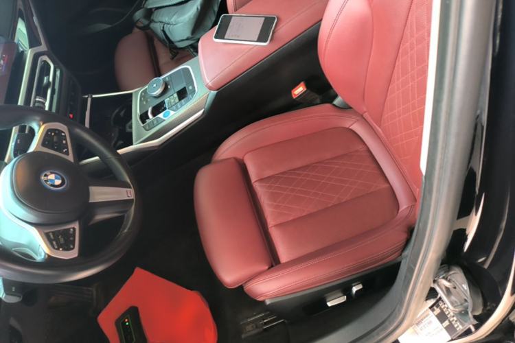 Used BMW i3 2023 eDrive 40 L Midnight Edition Left Front Seat