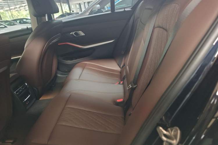 Used BMW i3 2023 eDrive 40 L Midnight Edition Left Rear Seat
