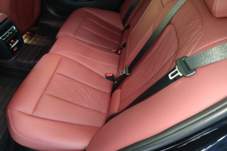 Used BMW i3 2023 eDrive 40 L Midnight Edition Left Rear Seat
