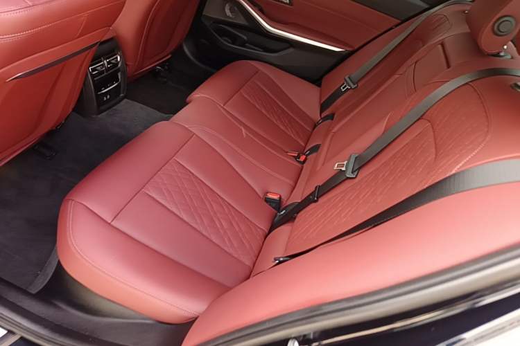 Used BMW i3 2023 eDrive 40 L Midnight Edition Left Rear Seat