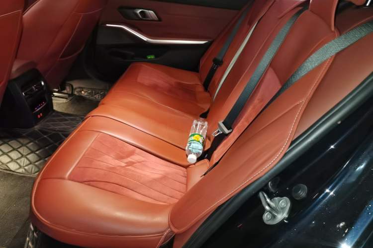 Used BMW i3 2023 eDrive 40 L Midnight Edition Left Rear Seat