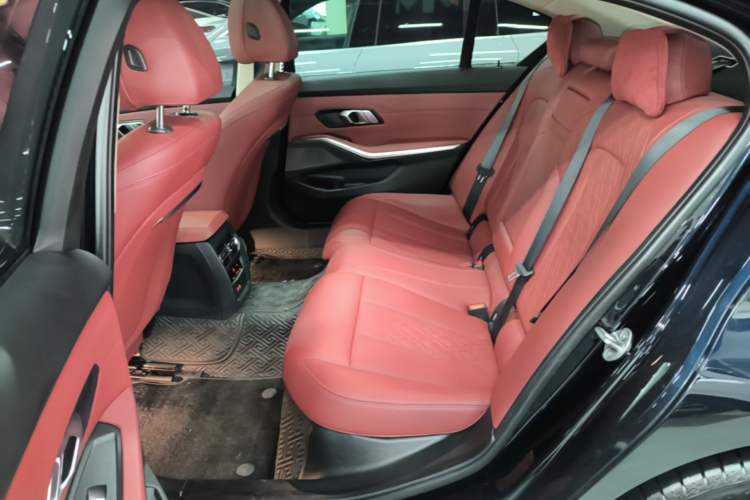 Used BMW i3 2023 eDrive 40 L Midnight Edition Left Rear Seat