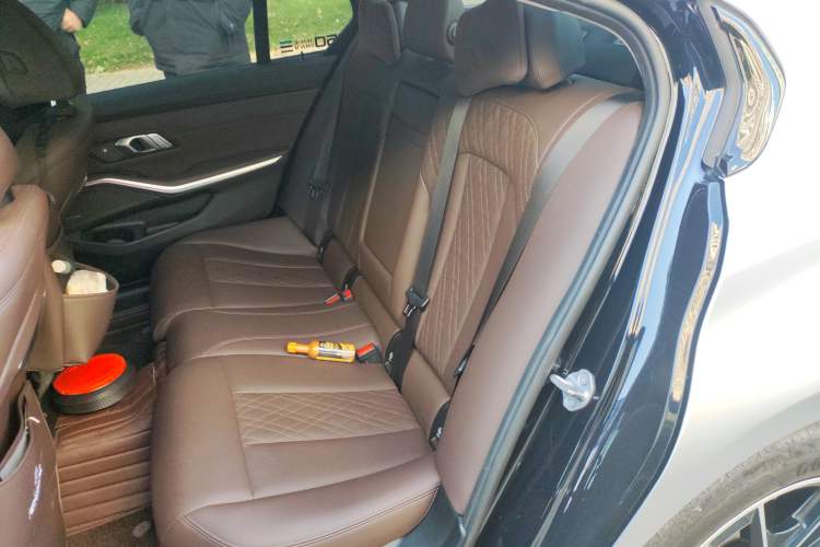 Used BMW i3 2023 eDrive 40 L Midnight Sports Package Left Rear Seat