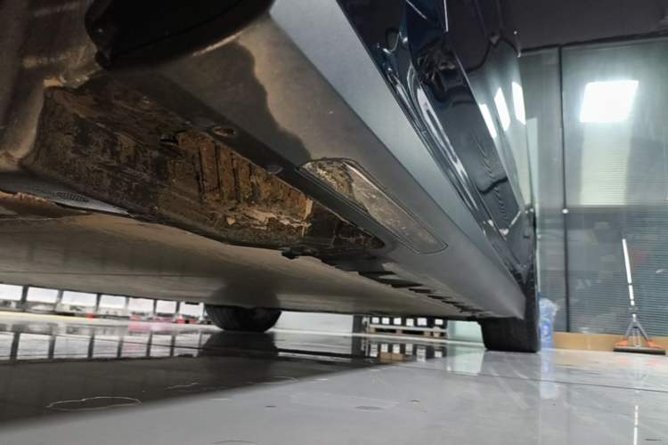 Used BMW i3 2023 eDrive 40 L Midnight Sports Package Left Side Sill