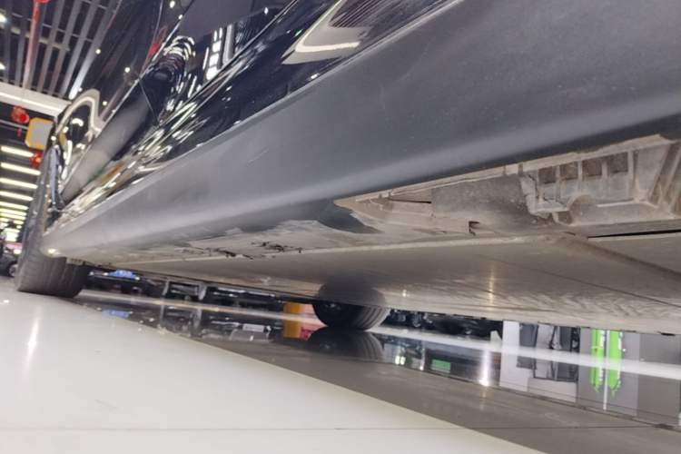 Used BMW i3 2023 eDrive 40 L Midnight Sports Package Left Side Sill