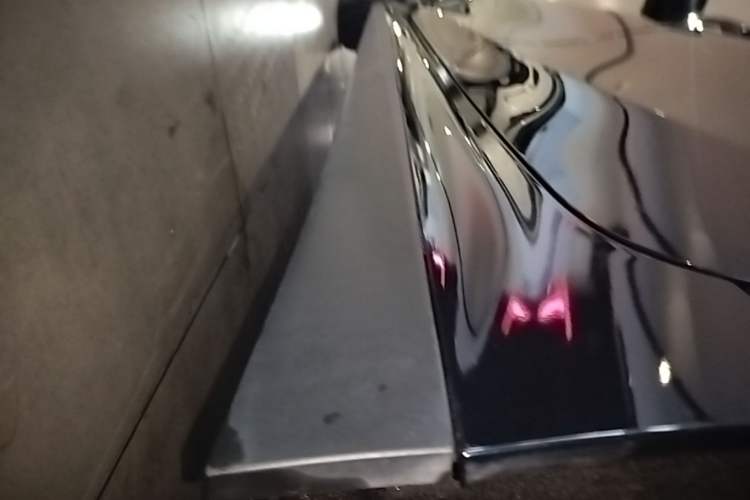 Used BMW i3 2023 eDrive 40 L Midnight Edition Left Side Sill
