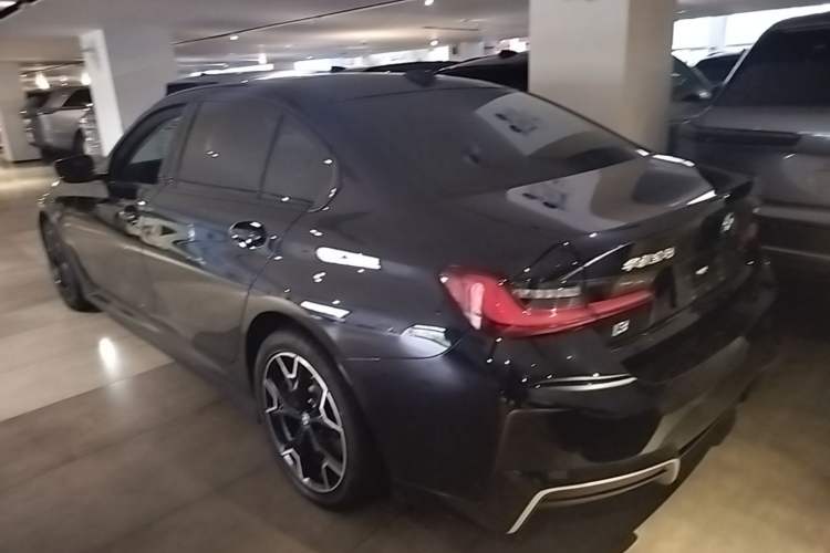 Used BMW i3 2023 eDrive 40 L Midnight Edition Rear Left 45 Deg