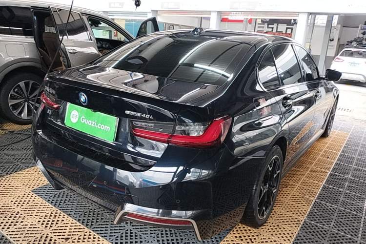 Used BMW i3 2023 eDrive 40 L Midnight Edition Rear Right 45 Deg