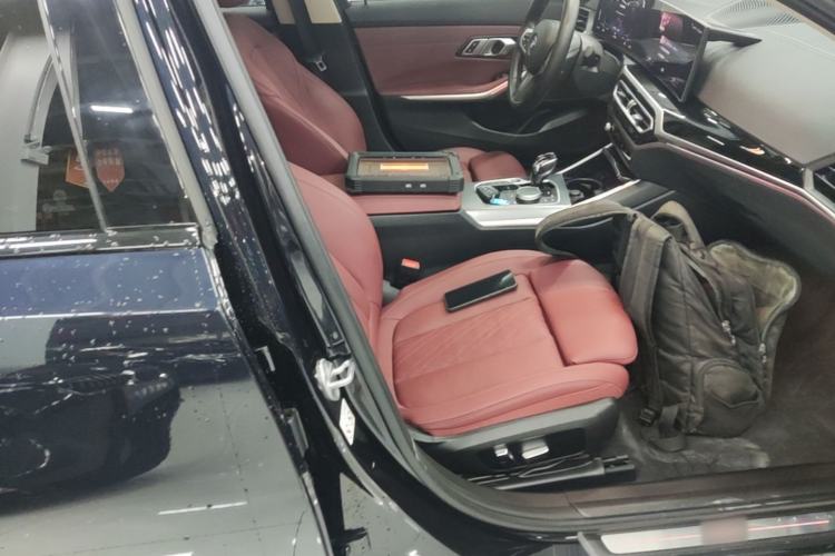 Used BMW i3 2023 eDrive 40 L Midnight Sports Package Right Front Seat