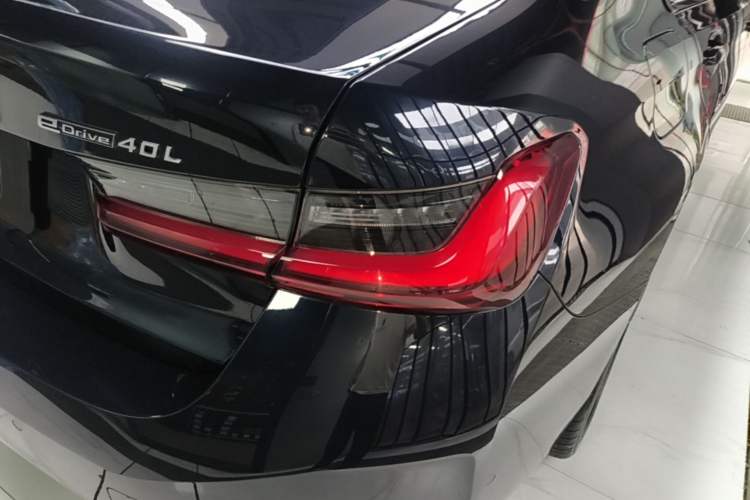 Used BMW i3 2023 eDrive 40 L Midnight Sports Package Right Rear Taillight