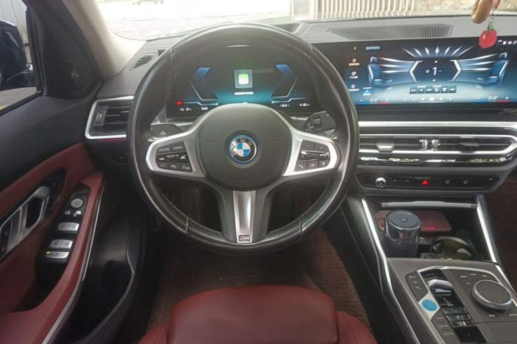 Used BMW i3 2023 eDrive 40 L Midnight Sports Package Steering Wheel