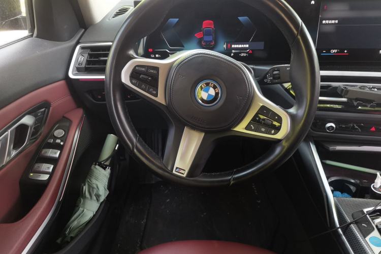 Used BMW i3 2023 eDrive 40 L Midnight Edition Steering Wheel