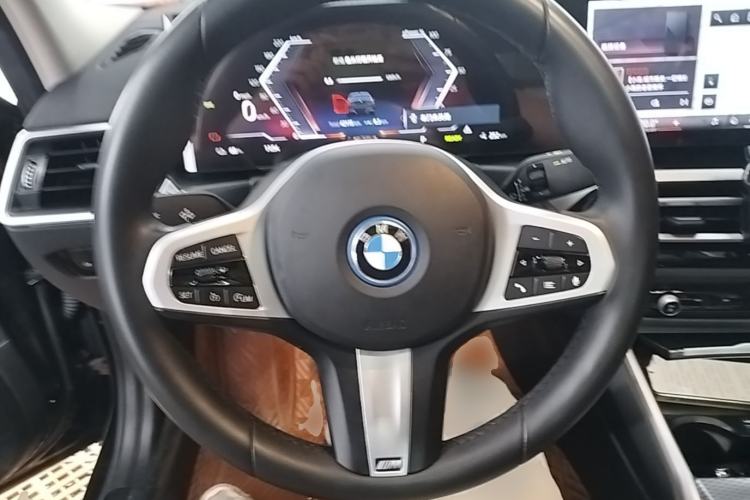 Used BMW i3 2023 eDrive 40 L Midnight Edition Steering Wheel