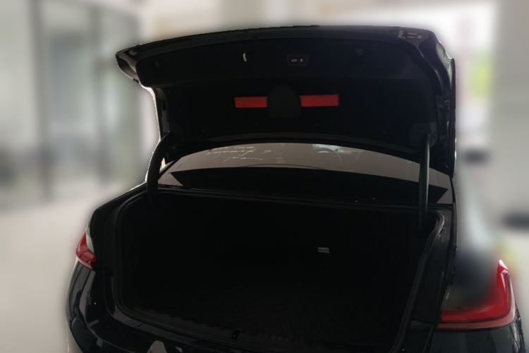 Used BMW i3  Trunk