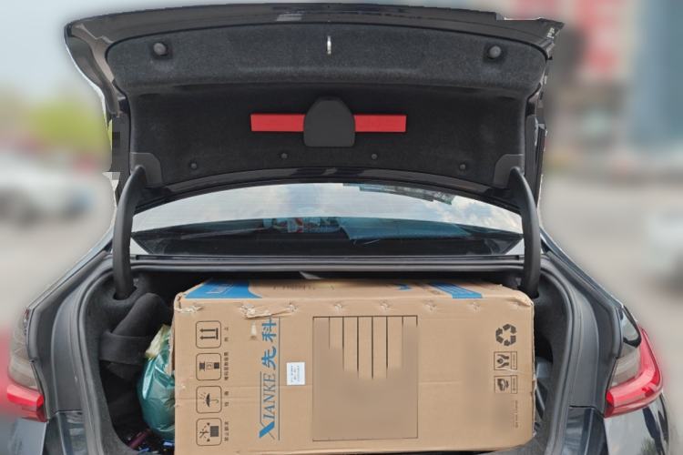 Used BMW i3 2023 eDrive 40 L Midnight Edition Trunk