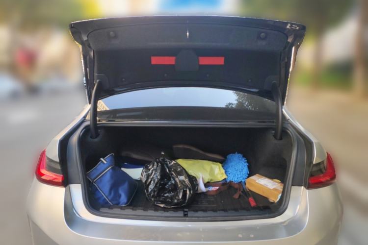 Used BMW i3 2023 eDrive 40 L Midnight Sports Package Trunk