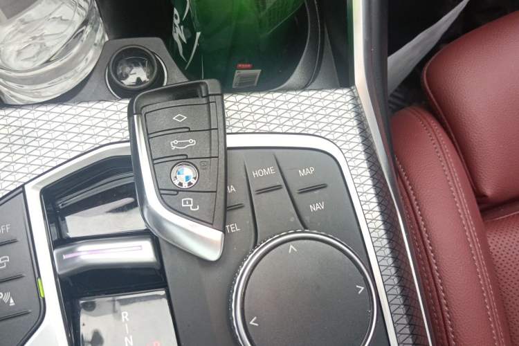 Used BMW i3 2023 eDrive 40 L Midnight Sports Package Vehicle Key