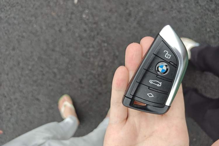 Used BMW i3 2023 eDrive 40 L Midnight Edition Vehicle Key