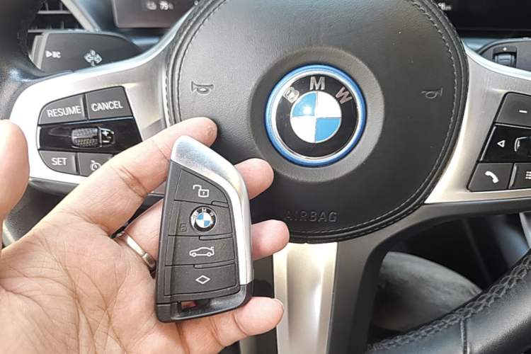 Used BMW i3 2023 eDrive 40 L Midnight Edition Vehicle Key
