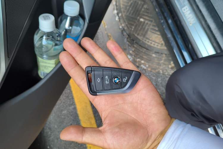 Used BMW i3 2023 eDrive 40 L Midnight Sports Package Vehicle Key