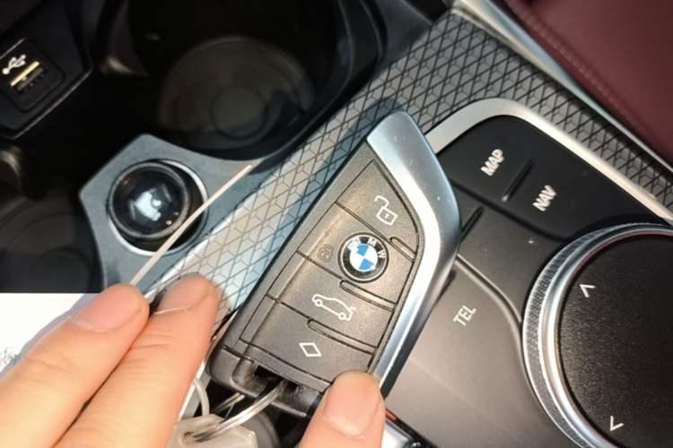 Used BMW i3 2023 eDrive 40 L Midnight Sports Package Vehicle Key