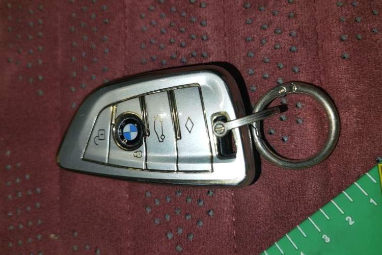 Used BMW i3 2023 eDrive 40 L Midnight Edition Vehicle Key