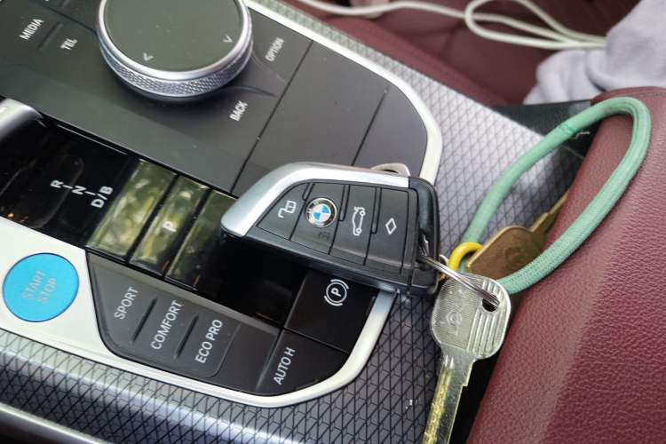 Used BMW i3 2023 eDrive 40 L Midnight Edition Vehicle Key